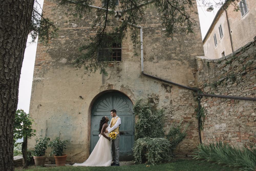 Tuscany destination wedding photographer Borgo lucignanello